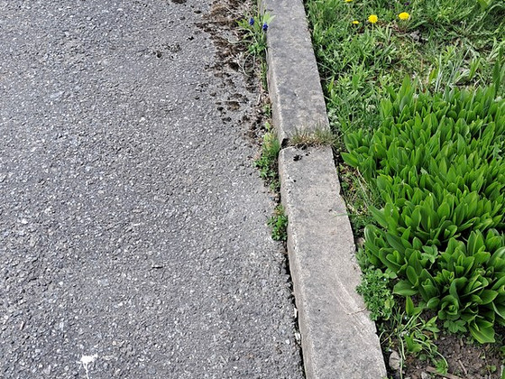 Muaa 10 äärekivi