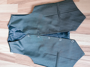 Vest (1 foto / 2)