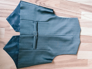 Vest (2 foto / 2)