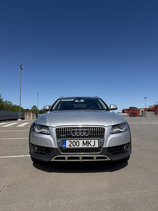 Audi A4 Allroad 2009 (2 фото из 8)