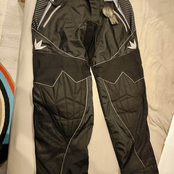 Bunker kings supreme V2. New, never used. 3xxl / 83-104cm