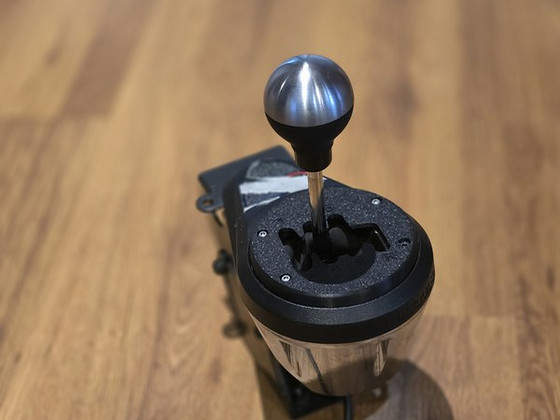 Thrustmaster TH8A