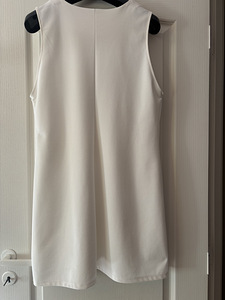 Продается классическое белое платье Zara, размер L (2 фото из 2)