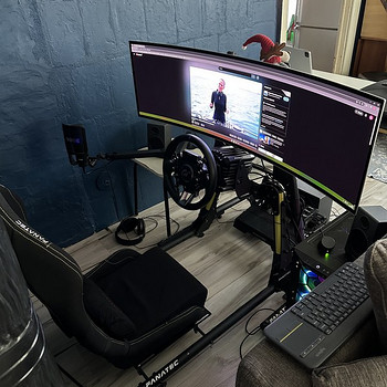 Fanatec simracing komplekt + monitor