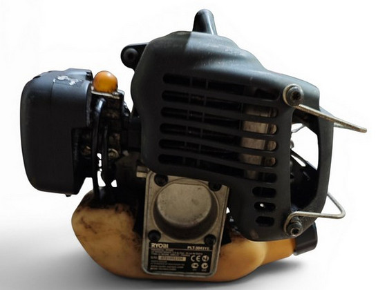 Trimmer Ryobi PLT3043YE