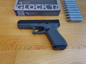 НОВЫЙ UMAREX Glock 17 gen 5 Airsoft 6mm пистолет CO2 Blowbac (1 фото из 10)