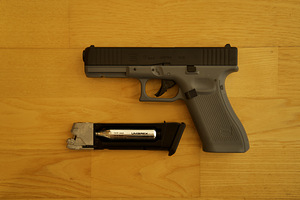 UUS UMAREX Glock 17 gen 5 Airsoft 6mm püstol CO2 Blowback (5 foto / 9)