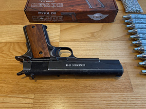 НОВЫЙ UMAREX LEGENDS M1911 пневматический пистолет 4,5 мм CO (3 фото из 10)