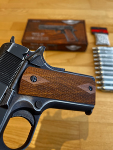 НОВЫЙ UMAREX LEGENDS M1911 пневматический пистолет 4,5 мм CO (10 фото из 10)