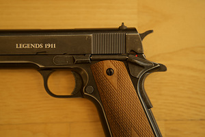 UUS UMAREX LEGENDS M1911 õhupüstol 4,5mm CO2 Blowback (7 foto / 10)