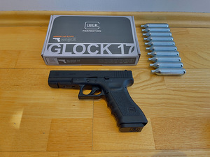 НОВЫЙ UMAREX Glock 17 gen 3 пневматический пистолет 4,5 мм C (1 фото из 10)