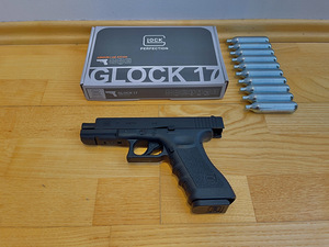 НОВЫЙ UMAREX Glock 17 gen 3 пневматический пистолет 4,5 мм C (3 фото из 10)