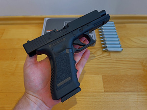 НОВЫЙ UMAREX Glock 17 gen 3 пневматический пистолет 4,5 мм C (5 фото из 10)