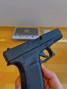 НОВЫЙ UMAREX Glock 17 gen 3 пневматический пистолет 4,5 мм C (8 фото из 10)