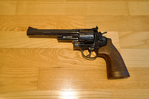 НОВЫЙ UMAREX SMITH & WESSON M29 6,5" 4,5mm CO2 воздушный рев (3 фото из 10)