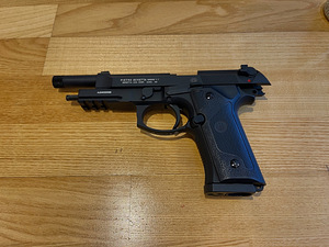 НОВЫЙ UMAREX BERETTA M9A3 пневматическое оружие 4,5 мм CO2 B (4 фото из 10)