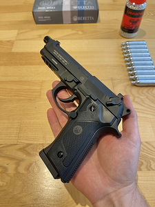 НОВЫЙ UMAREX BERETTA M9A3 пневматическое оружие 4,5 мм CO2 B (8 фото из 10)
