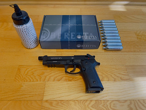 UUS UMAREX BERETTA M9A3 Airsoft 6mm CO2 Blowback (1 foto / 10)