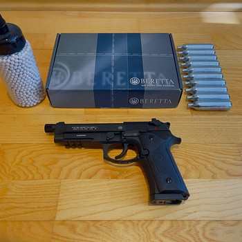 НОВЫЙ UMAREX BERETTA M9A3 Airsoft 6mm CO2 Blowback