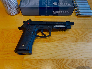UUS UMAREX BERETTA M9A3 Airsoft 6mm CO2 Blowback (3 foto / 10)