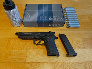 UUS UMAREX BERETTA M9A3 Airsoft 6mm CO2 Blowback (4 foto / 10)