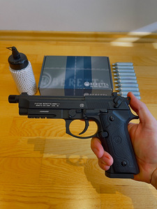 UUS UMAREX BERETTA M9A3 Airsoft 6mm CO2 Blowback (10 foto / 10)