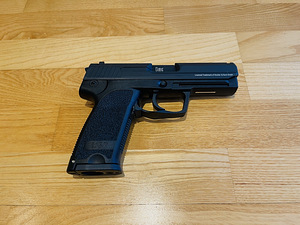UUS UMAREX Heckler&Koch USP Airsoft 6mm CO2 Blowback (3 foto / 10)