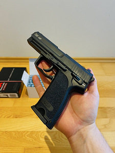 UUS UMAREX Heckler&Koch USP Airsoft 6mm CO2 Blowback (5 foto / 10)