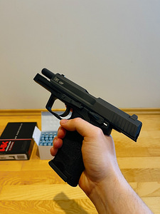 UUS UMAREX Heckler&Koch USP Airsoft 6mm CO2 Blowback (10 foto / 10)