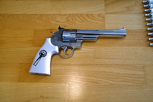 UUS UMAREX SMITH & WESSON 629 6,5 CO2 Revolver (3 foto / 10)