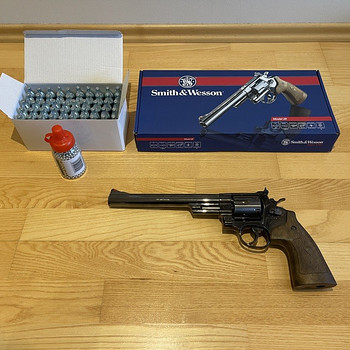 НОВЫЙ UMAREX SMITH & WESSON M29 8 3/8" 4,5мм CO2 револьверны