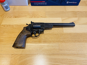 НОВЫЙ UMAREX SMITH & WESSON M29 8 3/8" 4,5мм CO2 револьверны (3 фото из 10)