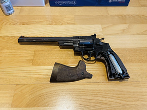 НОВЫЙ UMAREX SMITH & WESSON M29 8 3/8" 4,5мм CO2 револьверны (4 фото из 10)