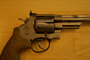 UUS UMAREX SMITH & WESSON M29 8 3/8" 4,5mm CO2 revolver kit (5 foto / 10)