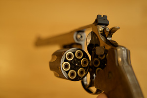 UUS UMAREX SMITH & WESSON M29 8 3/8" 4,5mm CO2 revolver kit (8 foto / 10)