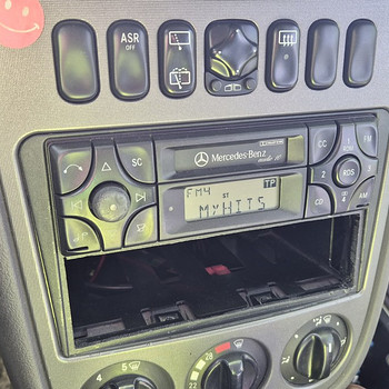 Mercedes benz audio10