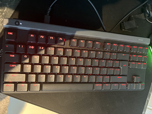 Keyboard Logitech g515 tactile (1 foto / 2)