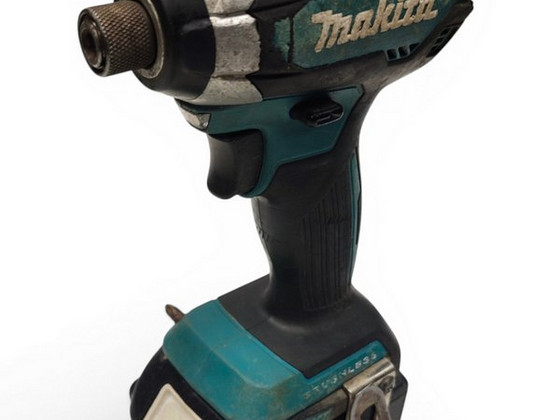 Akutrell Makita DTD153 + aku 5.0Ah