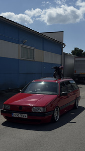 Volkswagen Passat (14 фото из 14)