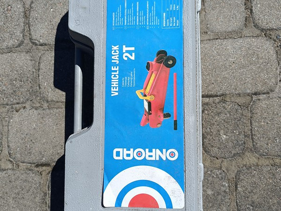 Домкрат 2 Т