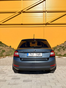 Škoda Fabia (2 фото из 15)