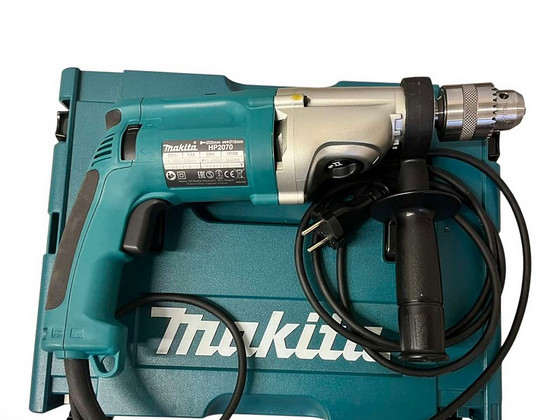 Ударная дрель Makita HP2070, 1010 Вт