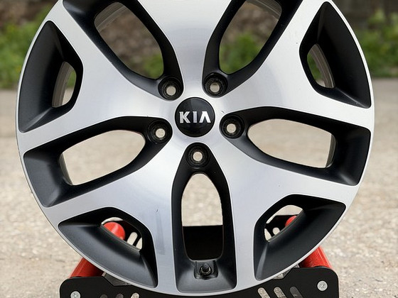 19" Kia originaalveljed 5x114,3 + andurid