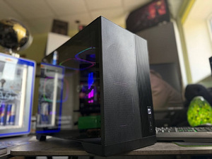 14-ядерный игровой компьютер с водяным охлаждением, RTX 5060, DDR5 (2 фото из 5)