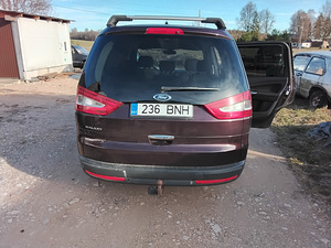 Ford Galaxy (1 фото из 8)