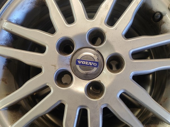 Volvo R15 veljed