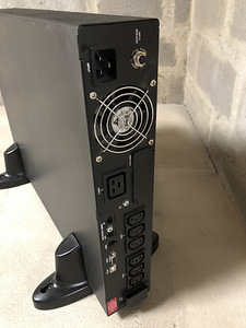ИБП Delta Amplon (2 фото из 3)