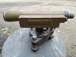 Нивелир НГ1940 (2 фото из 3)