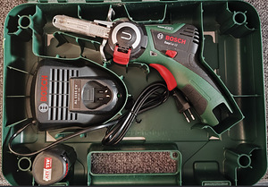 Bosch EasyCut 12 akusaag (5 foto / 5)
