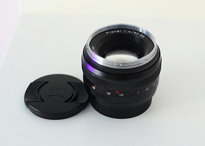 Carl Zeiss Planar 50/1.4 ZE (Canon) (3 foto / 6)
